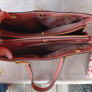 Elegant Pink Leather Handbag And Matching Wallet